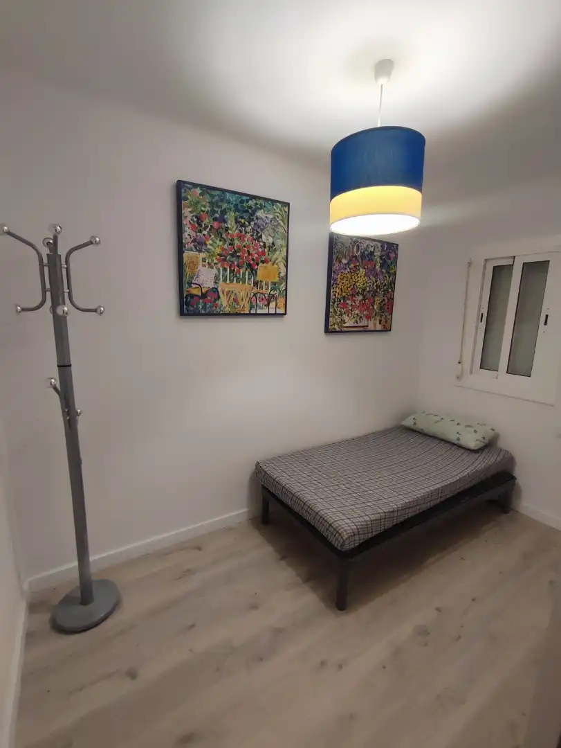 Flat for rent in Carrer Reina Elisenda, 9, Morera Bedroom of Flat for rent in Badalona with Air Conditioner, Heating and Parquet flooring