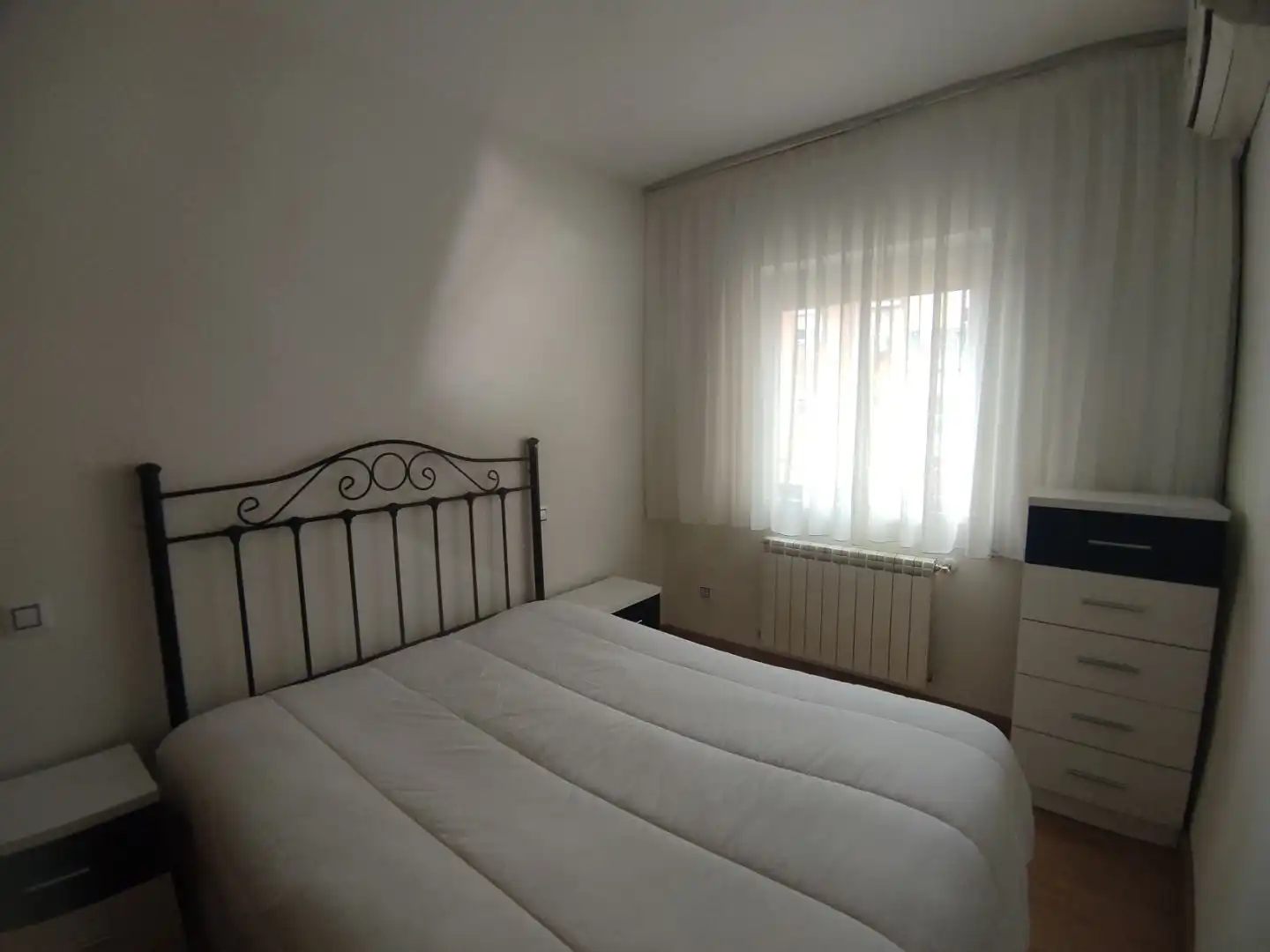 Flat for rent in Calle del Pinzón, 2, Vista Alegre Bedroom of Flat for rent in Madrid with Air Conditioner, Heating and Parquet flooring