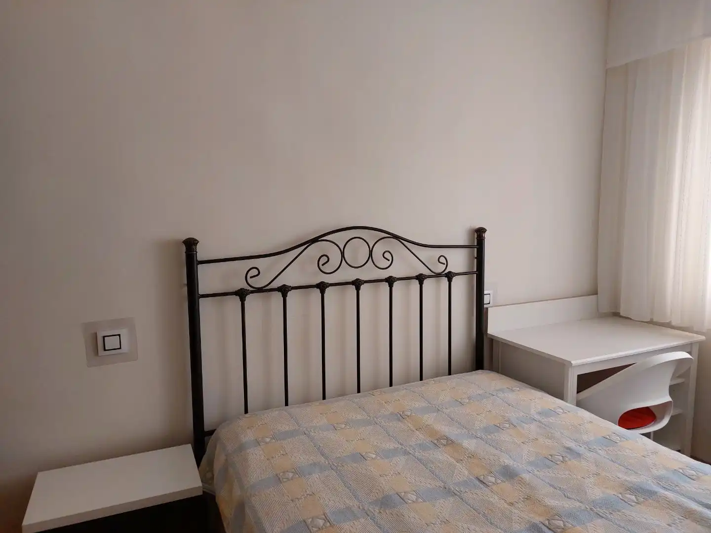 Flat for rent in Calle del Pinzón, 2, Vista Alegre Bedroom of Flat for rent in Madrid with Air Conditioner, Heating and Parquet flooring