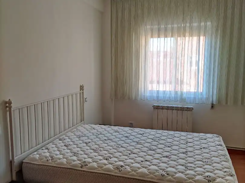 Flat for rent in Calle del Pinzón, 2, Vista Alegre Bedroom of Flat for rent in Madrid with Air Conditioner, Heating and Parquet flooring