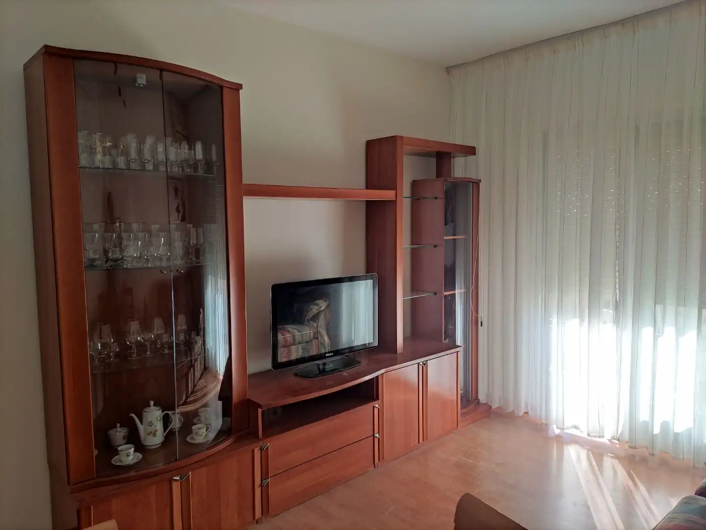 Flat for rent in Calle del Pinzón, 2, Vista Alegre Living room of Flat for rent in Madrid with Air Conditioner, Heating and Parquet flooring