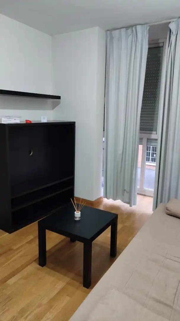 Apartments for rent in Calle de Matilde Hernández, 27, San Isidro Living room of Apartments for rent in Madrid with Heating, Private garden and Parquet flooring