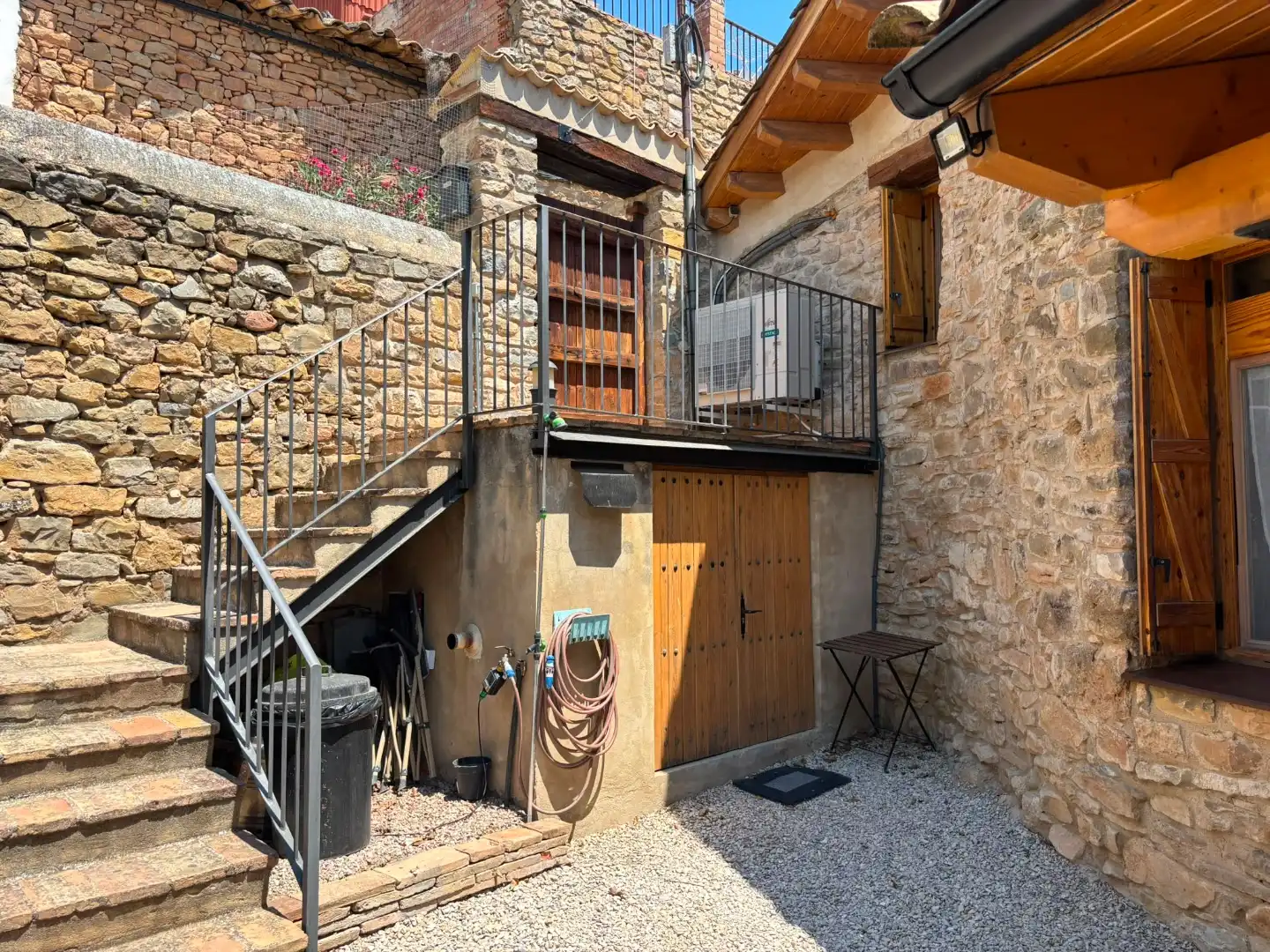 Terraza de Finca rústica en venta en Tremp con Aire acondicionado, Calefacción y Jardín privado