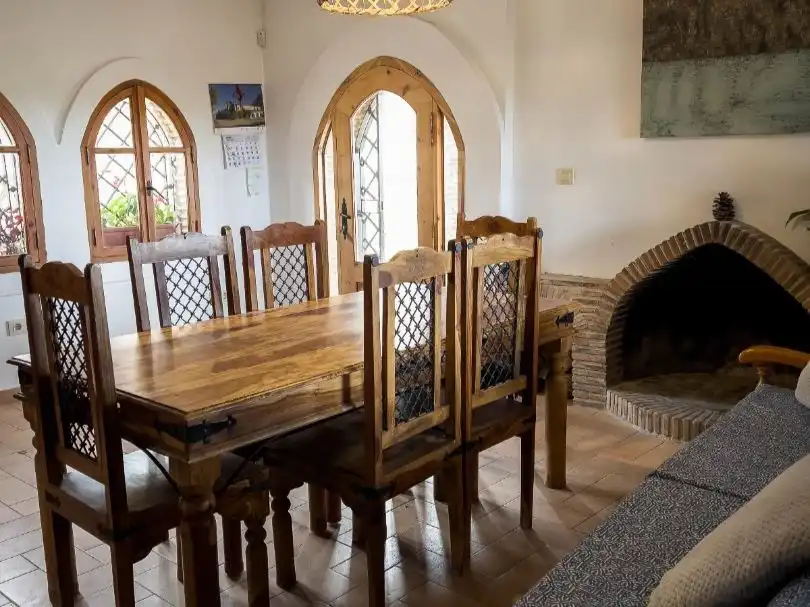 Comedor de Finca rústica de alquiler en Manises con Aire acondicionado, Calefacción y Jardín privado