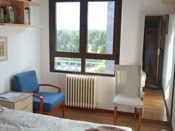 Pis en venda a Avinguda Los Peregrinos, 20, León Capital Dormitori de Pis en venda en León Capital amb Terrassa i Balcó