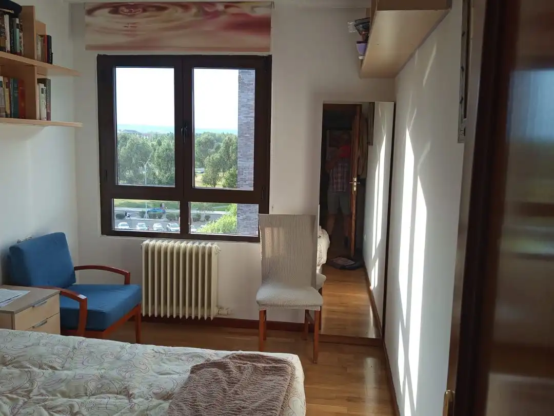 Pis en venda a Avinguda Los Peregrinos, 20, León Capital Dormitori de Pis en venda en León Capital amb Terrassa i Balcó