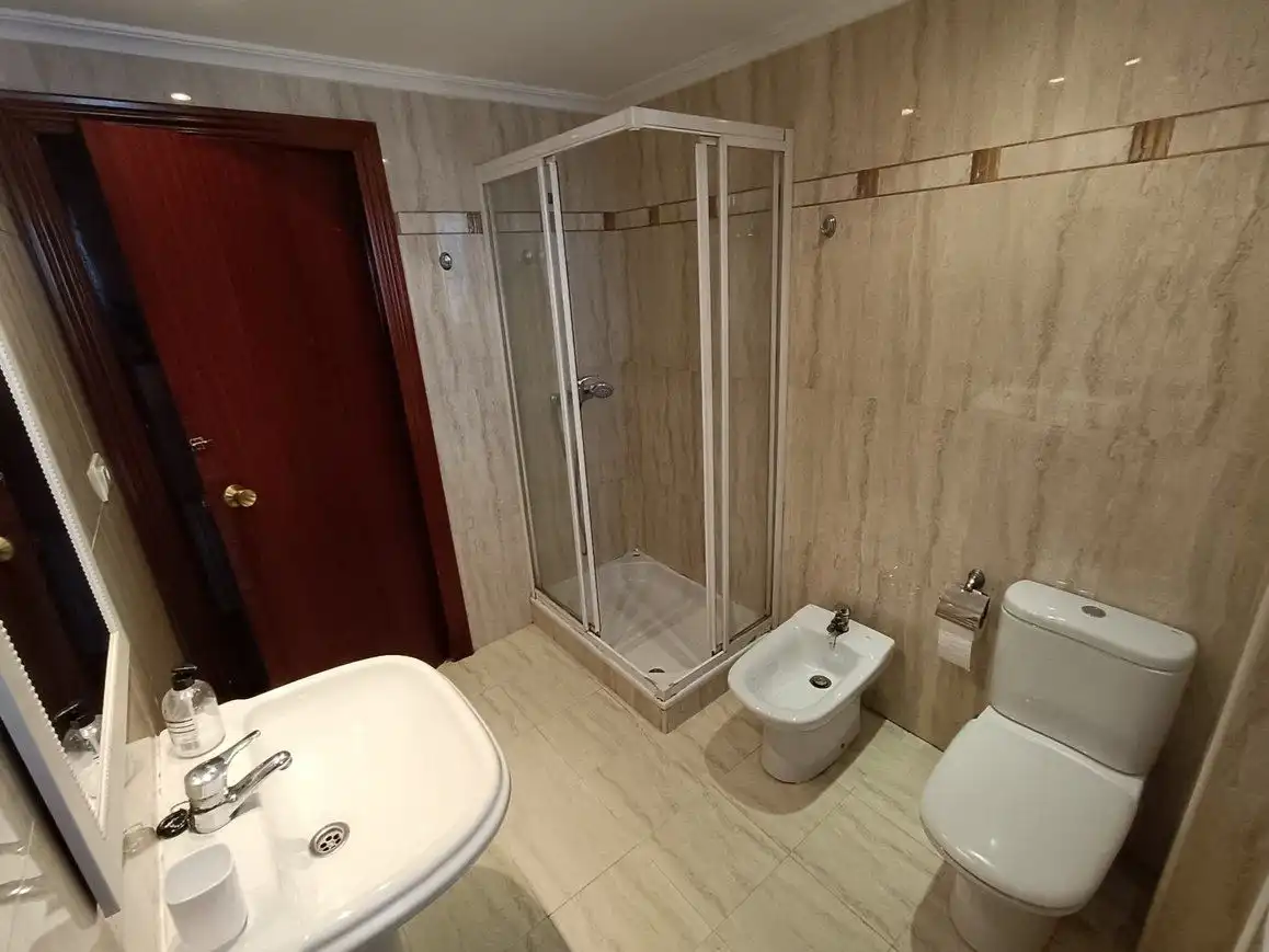 Piso de alquiler en Calle Hermanos Falco, 34, Hospital Baño de Piso de alquiler en Albacete con Calefacción, Parquet y Terraza