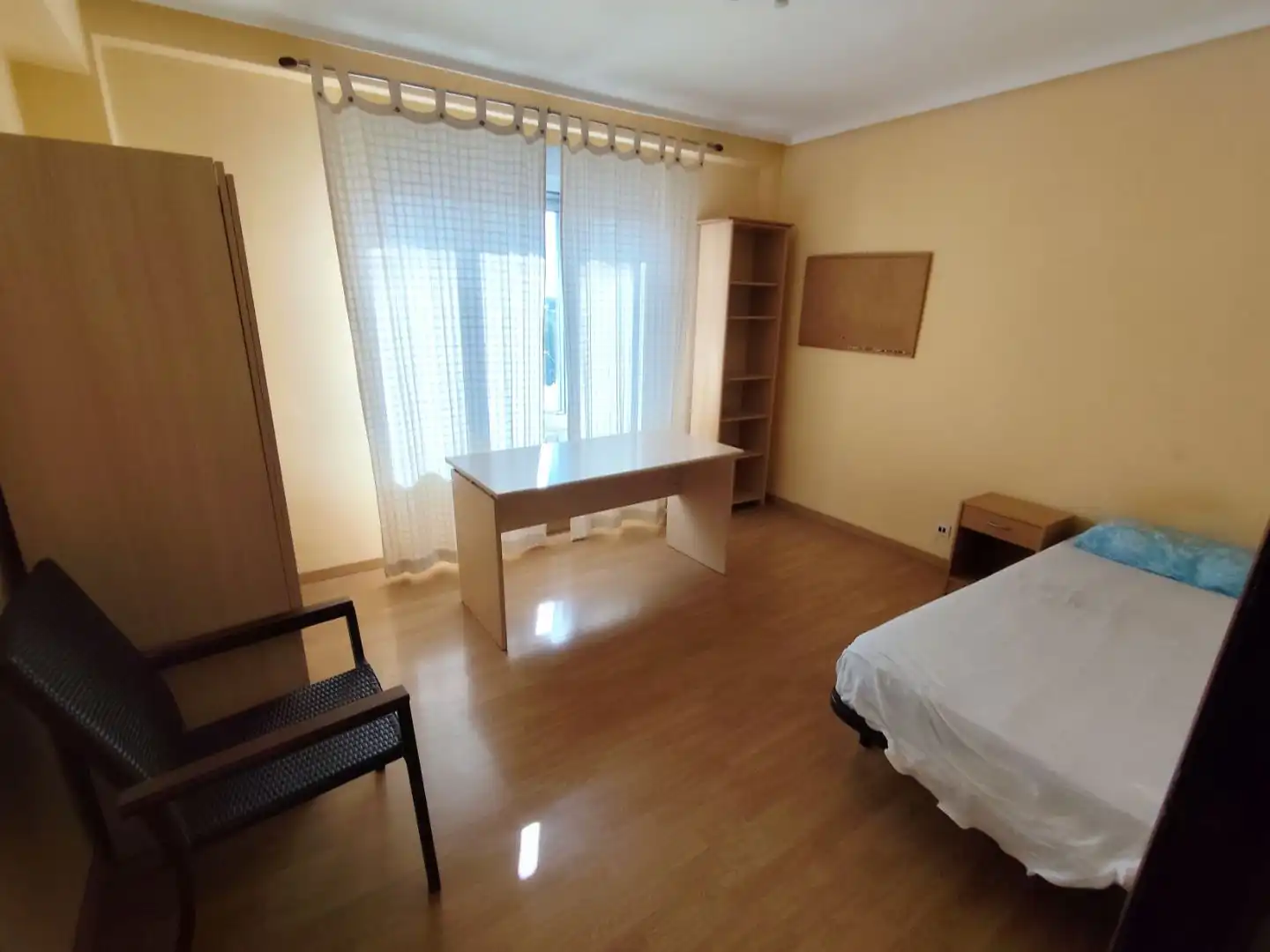 Piso de alquiler en Calle Hermanos Falco, 34, Hospital Habitación de Piso de alquiler en Albacete con Calefacción, Parquet y Terraza