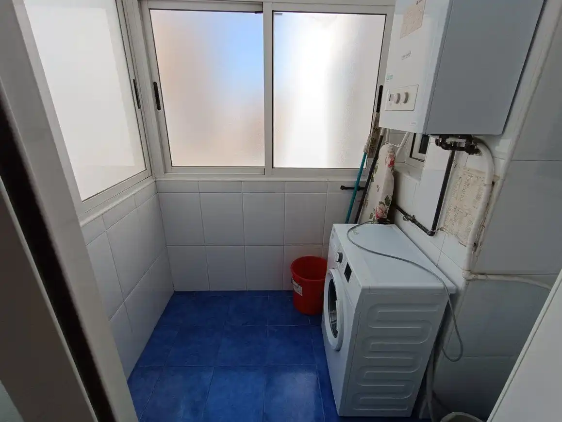 Piso de alquiler en Calle Hermanos Falco, 34, Hospital Baño de Piso de alquiler en Albacete con Calefacción, Parquet y Terraza