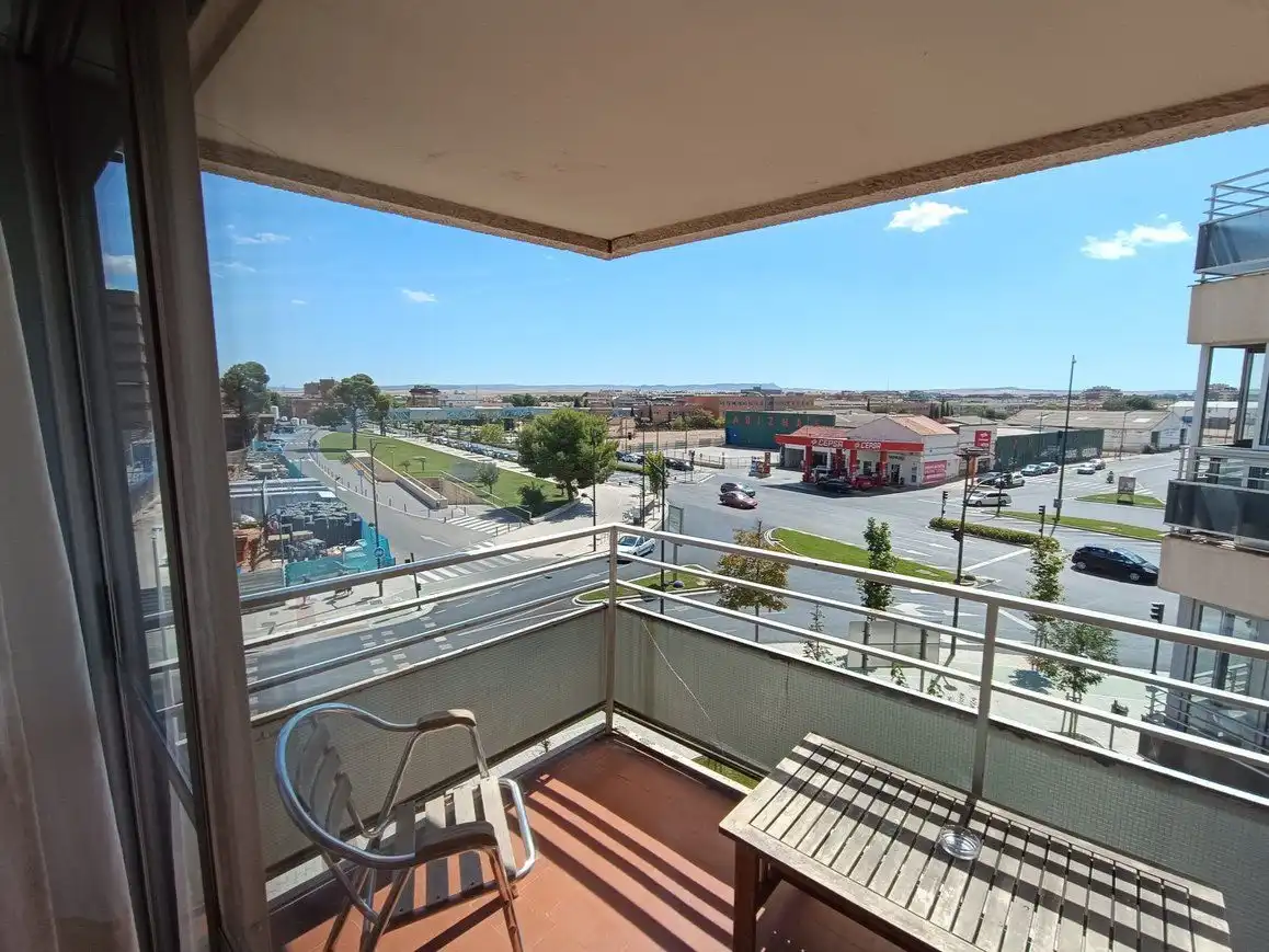 Piso de alquiler en Calle Hermanos Falco, 34, Hospital Terraza de Piso de alquiler en Albacete con Calefacción, Parquet y Terraza