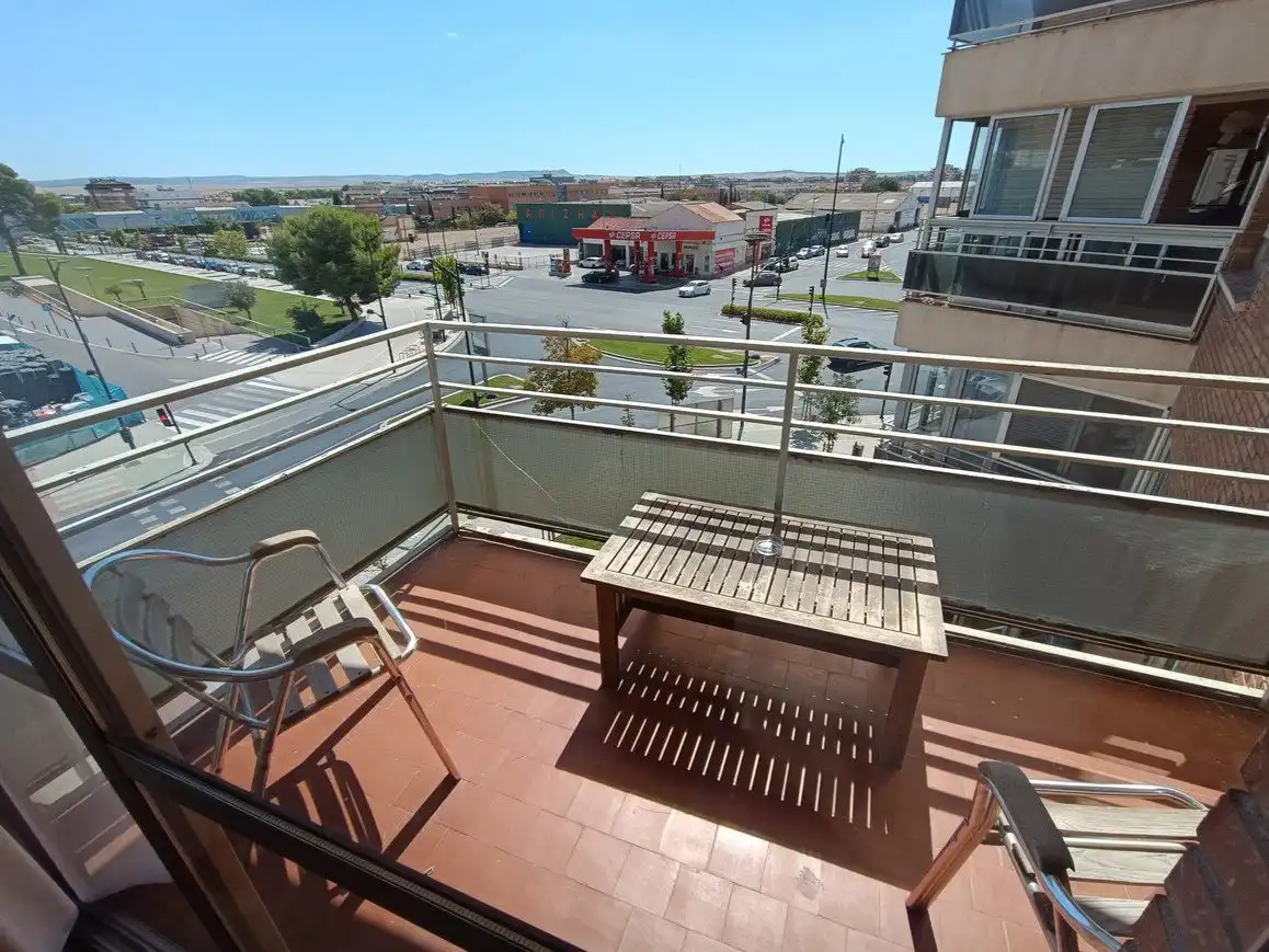 Piso de alquiler en Calle Hermanos Falco, 34, Hospital Terraza de Piso de alquiler en Albacete con Calefacción, Parquet y Terraza