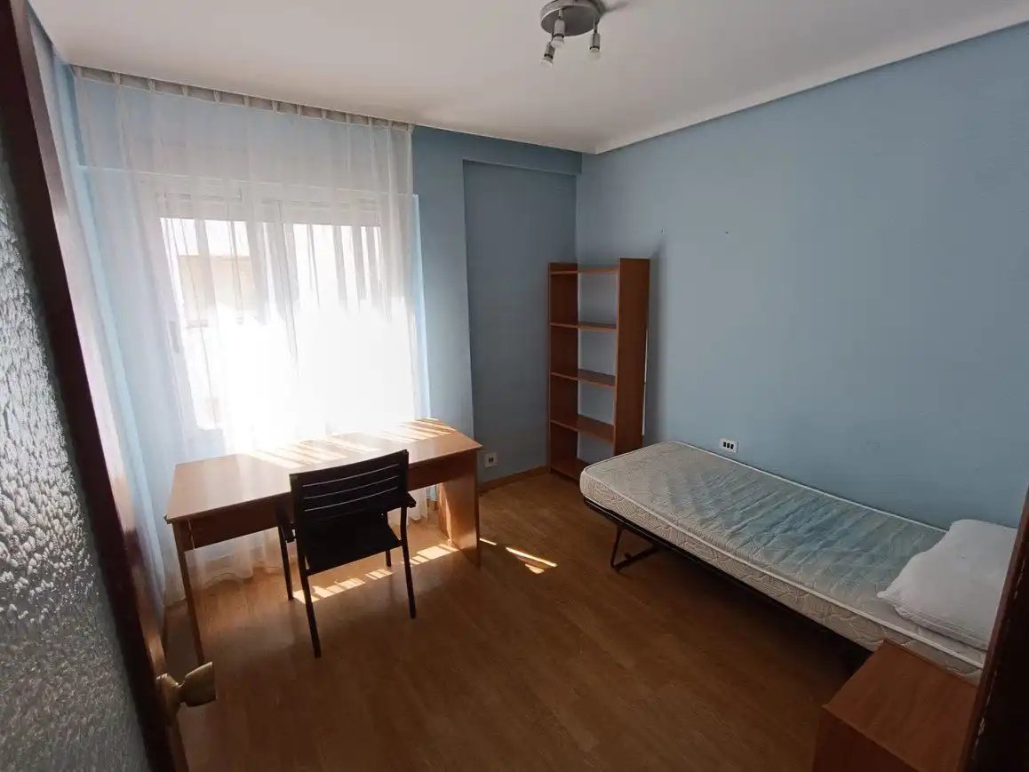Piso de alquiler en Calle Hermanos Falco, 34, Hospital Habitación de Piso de alquiler en Albacete con Calefacción, Parquet y Terraza