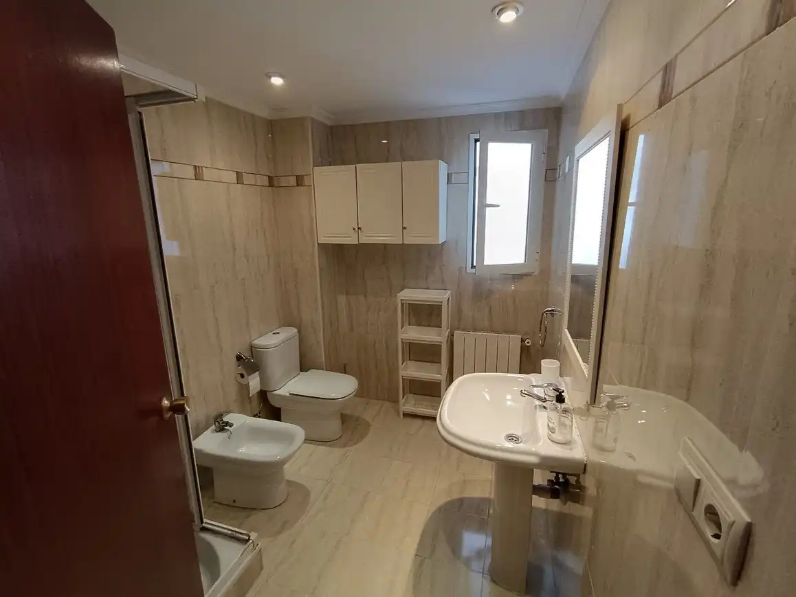 Piso de alquiler en Calle Hermanos Falco, 34, Hospital Baño de Piso de alquiler en Albacete con Calefacción, Parquet y Terraza