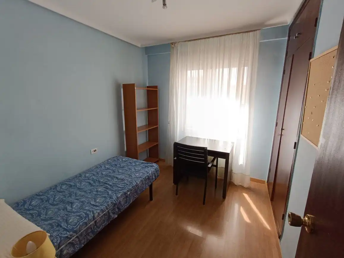 Piso de alquiler en Calle Hermanos Falco, 34, Hospital Habitación de Piso de alquiler en Albacete con Calefacción, Parquet y Terraza
