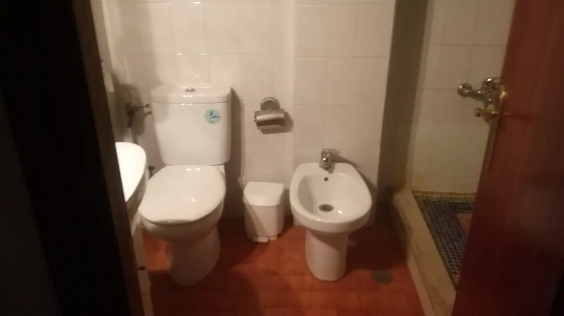Pis de lloguer a Calle Juan Tocino, 10, Sta. Marina - San Andrés - San Pablo - San Lorenzo Bany de Pis de lloguer en Córdoba amb Aire condicionat, Moblat i Forn