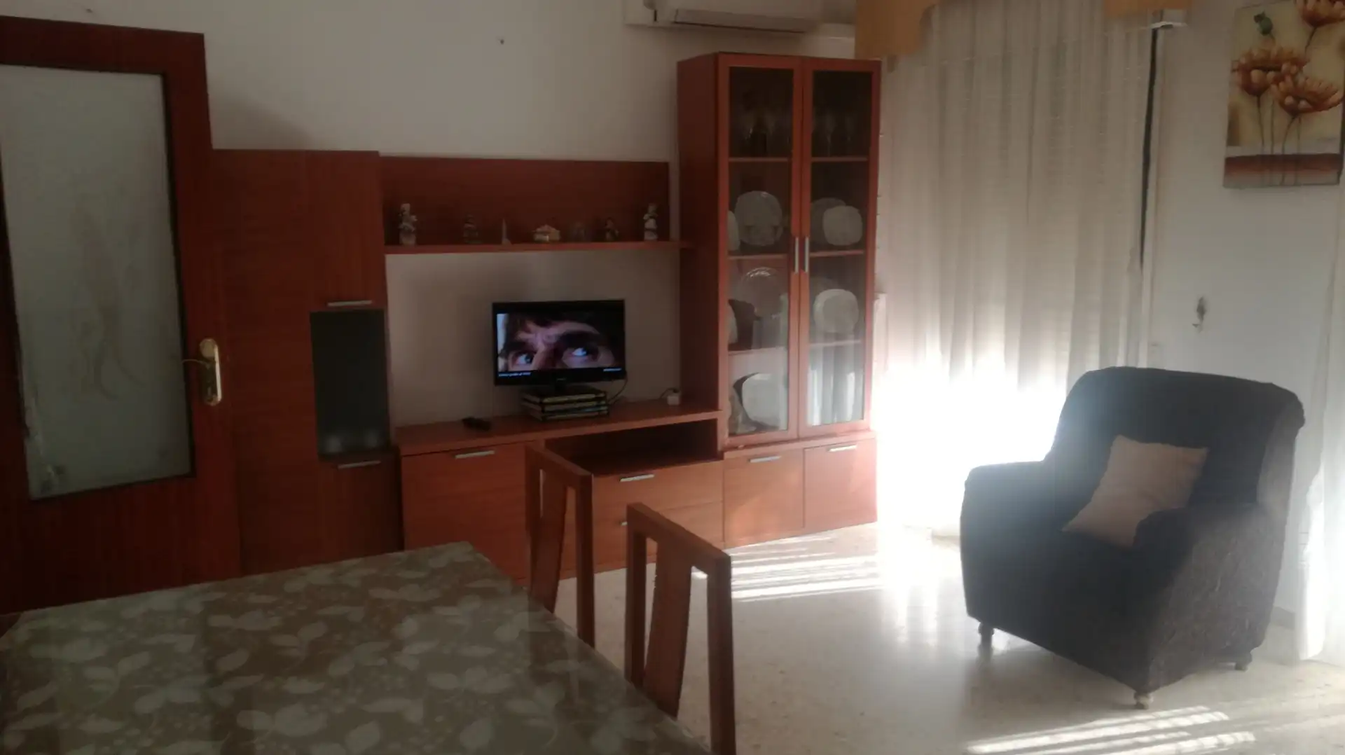 Pis de lloguer a Calle Juan Tocino, 10, Sta. Marina - San Andrés - San Pablo - San Lorenzo Sala d'estar de Pis de lloguer en Córdoba amb Aire condicionat, Moblat i Forn