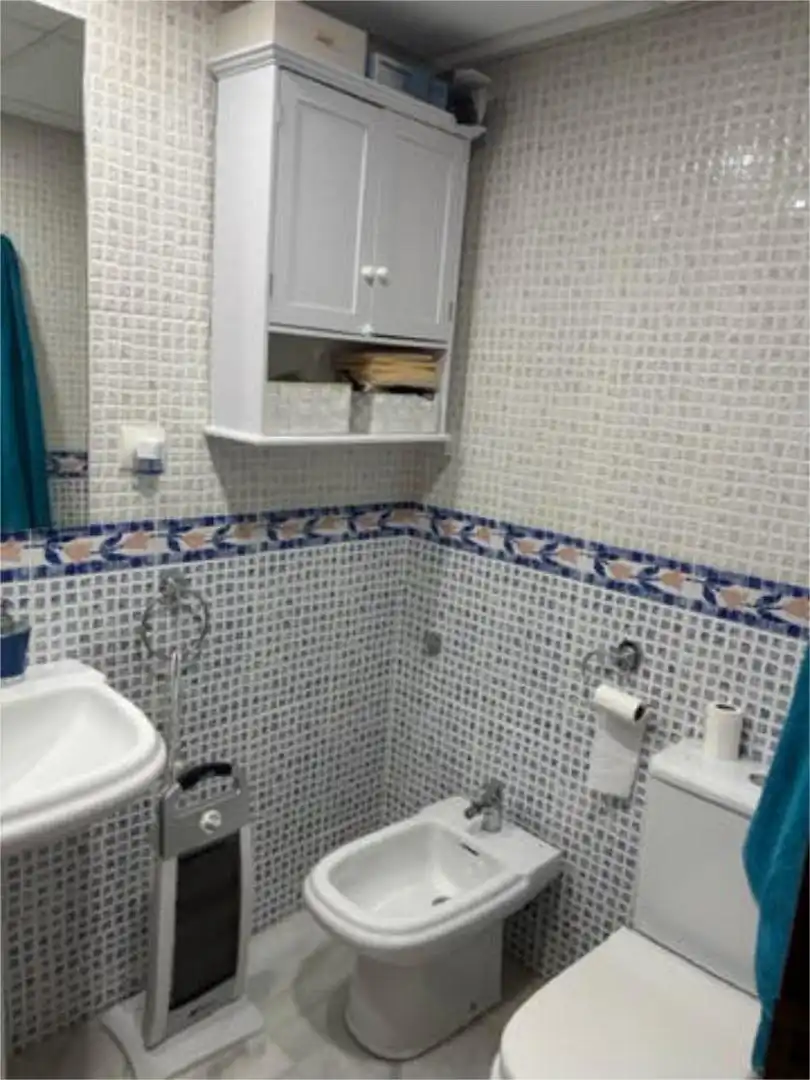 Flat for rent in Sta. Marina - San Andrés - San Pablo - San Lorenzo Bathroom of Flat for rent in Córdoba with Heating, Terrace and Furnished
