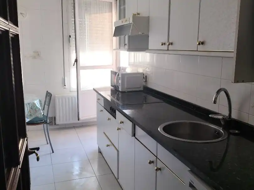 Flat for rent in Alberto Schommer Kalea, 1, Adurtza Kitchen of Flat for rent in Vitoria - Gasteiz with Heating, Parquet flooring and Terrace