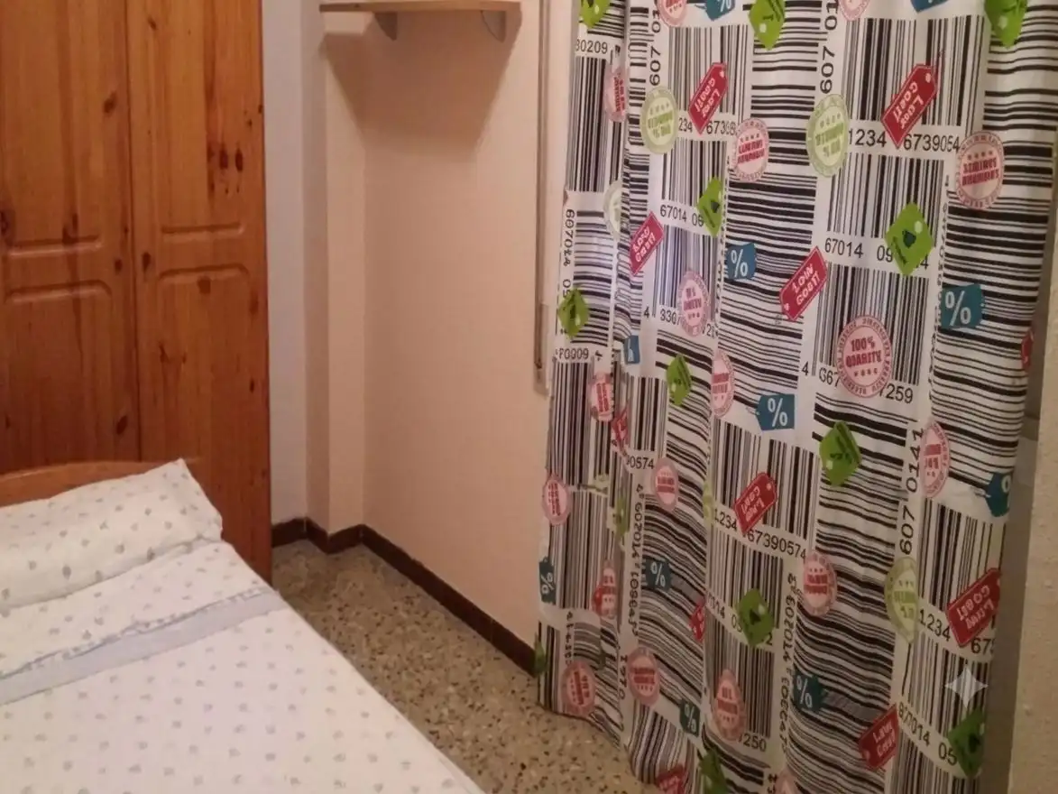 Pis en venda a Avinguda del Doctor Fleming, 27, Joc de la Bola - Camps d'Esports Dormitori de Pis en venda en Lleida amb Aire condicionat, Calefacció i Moblat