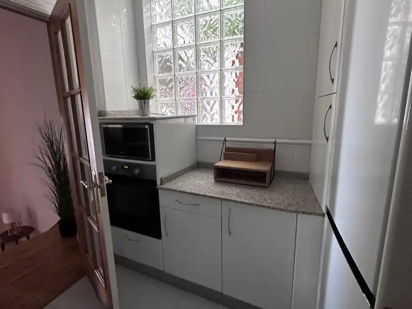Flat for rent in Rúa de Bonaval, 17, Campus Norte - San Caetano Kitchen of Flat for rent in Santiago de Compostela with Heating, Parquet flooring and Storage room