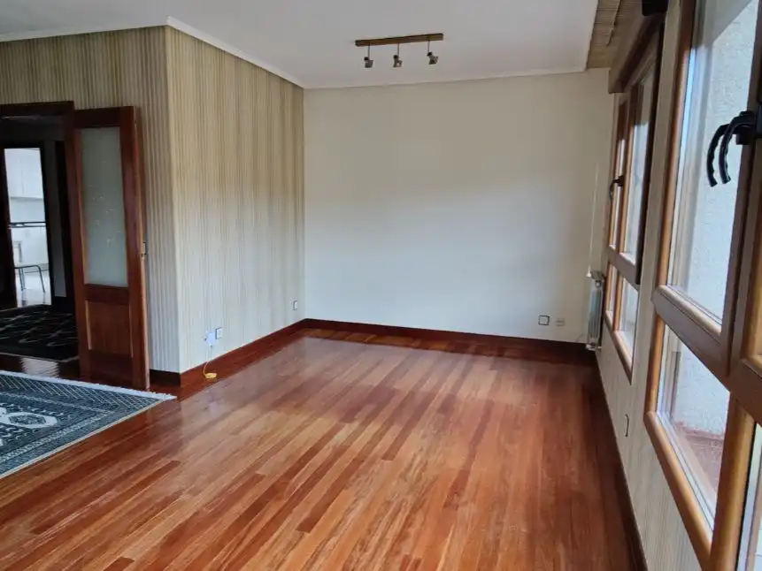 Sala de estar de Casa o chalet en venta en Sopuerta con Calefacción, Jardín privado y Parquet