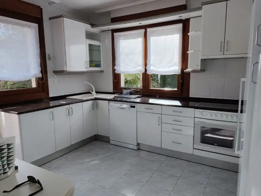 Cocina de Casa o chalet en venta en Sopuerta con Calefacción, Jardín privado y Parquet