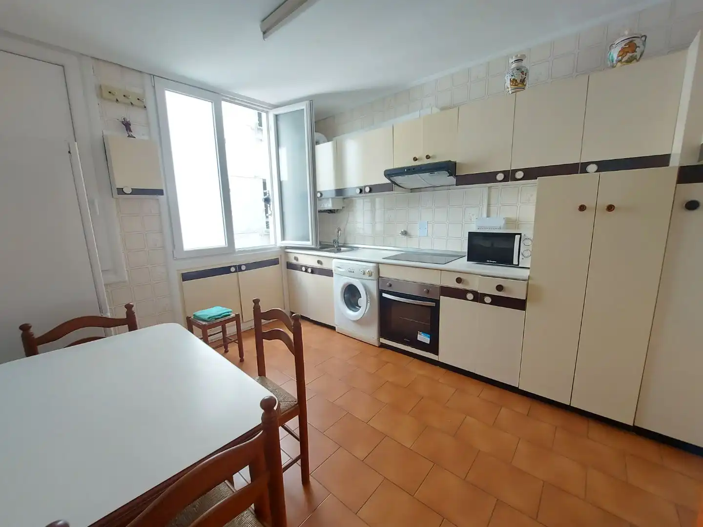 Flat for rent in Calle General Eguía, 50, Basurtu Kitchen of Flat for rent in Bilbao with Balcony