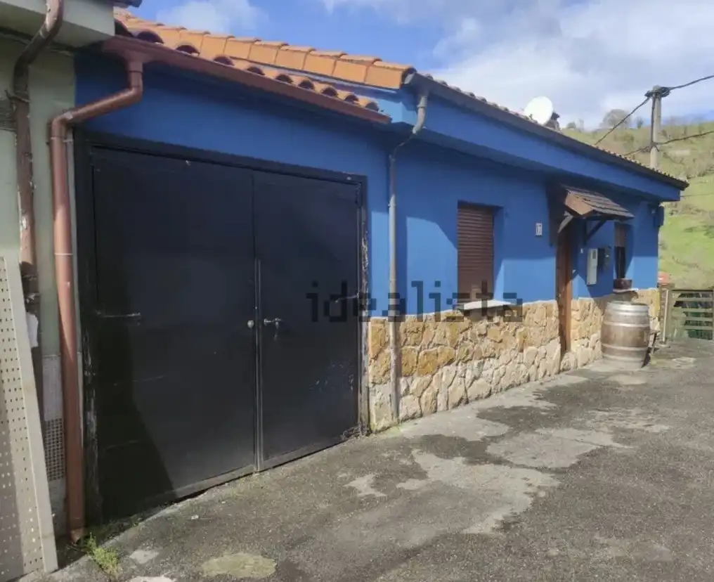 Detached homes for sale in Lugar la Mortera, 24, Parroquias Sur - La Manjoya Exterior view of Detached homes for sale in Oviedo with Balcony