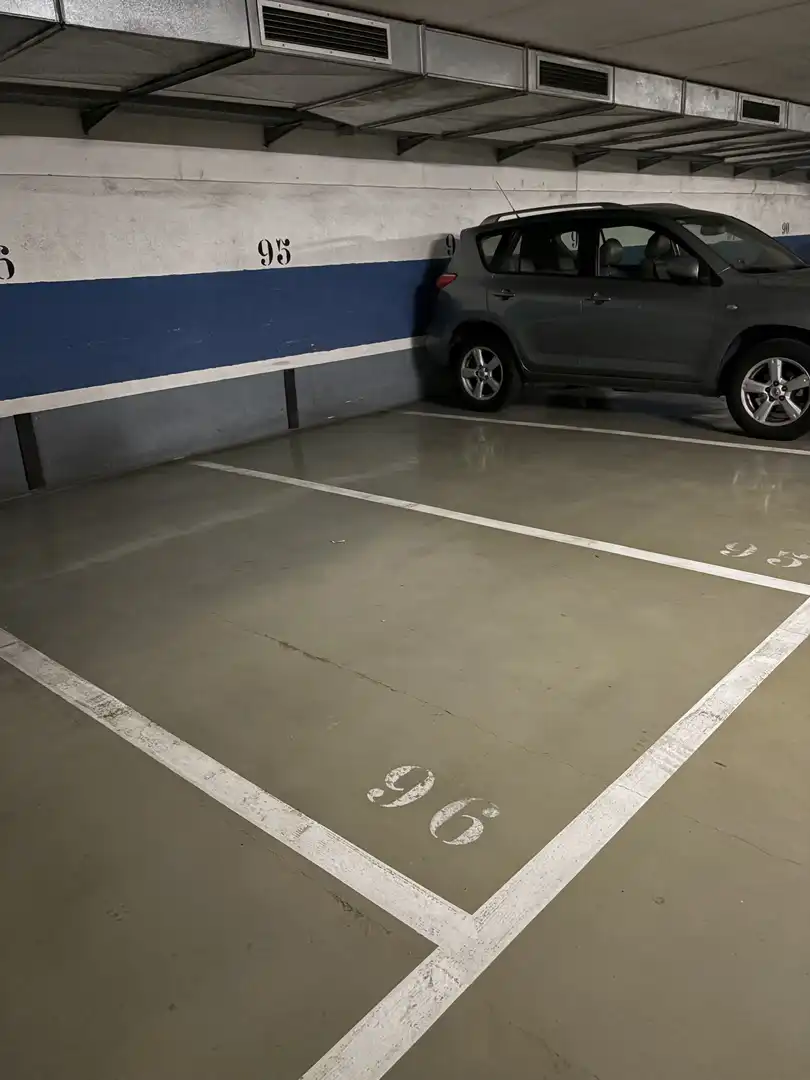 Garage for rent in Calle de Miguel Hernández, 16, Canyelles Parking of Garage for rent in Barcelona