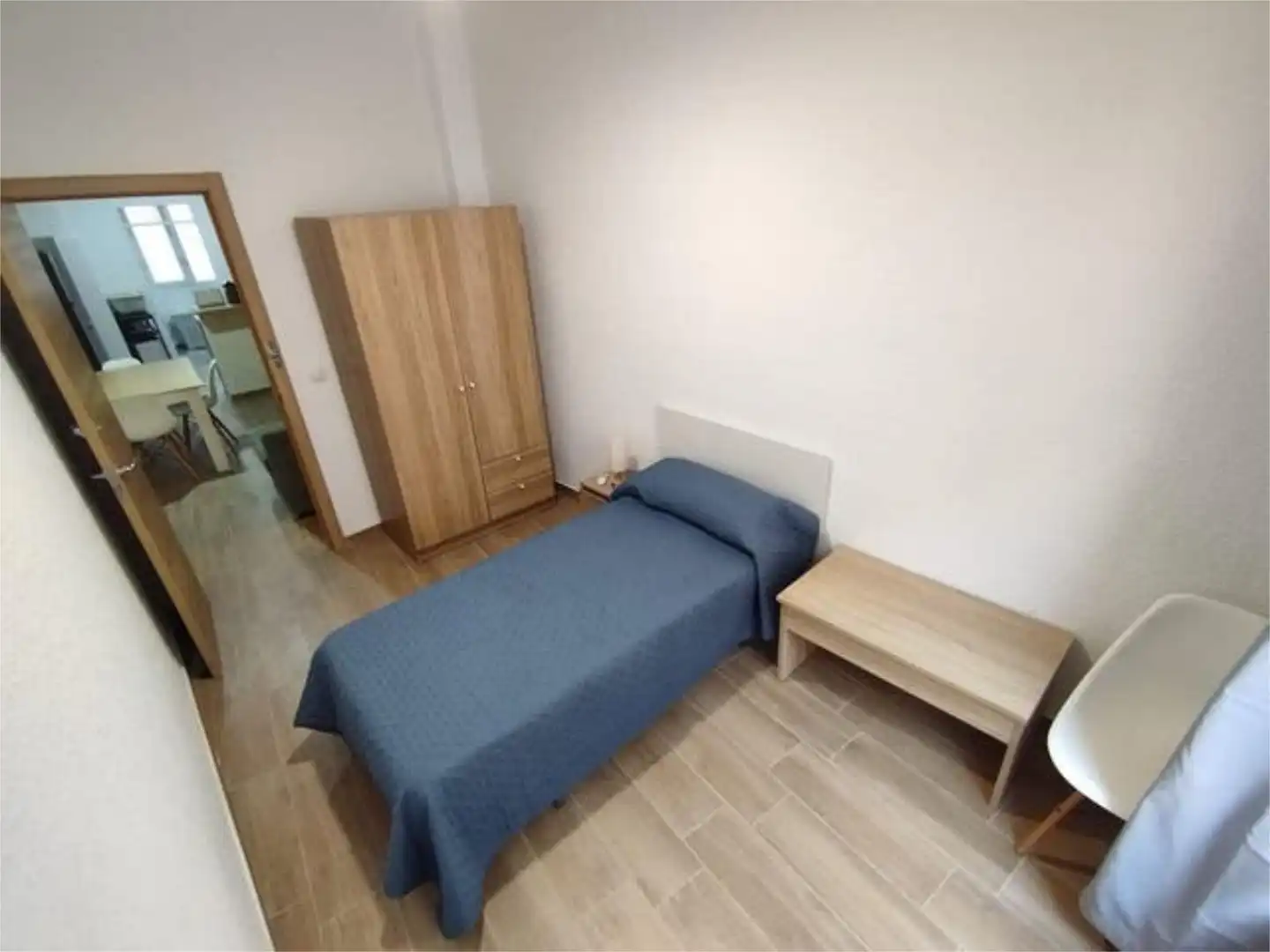 Piso de alquiler en Sants Patrons Habitación de Piso de alquiler en Alzira con Terraza y Amueblado