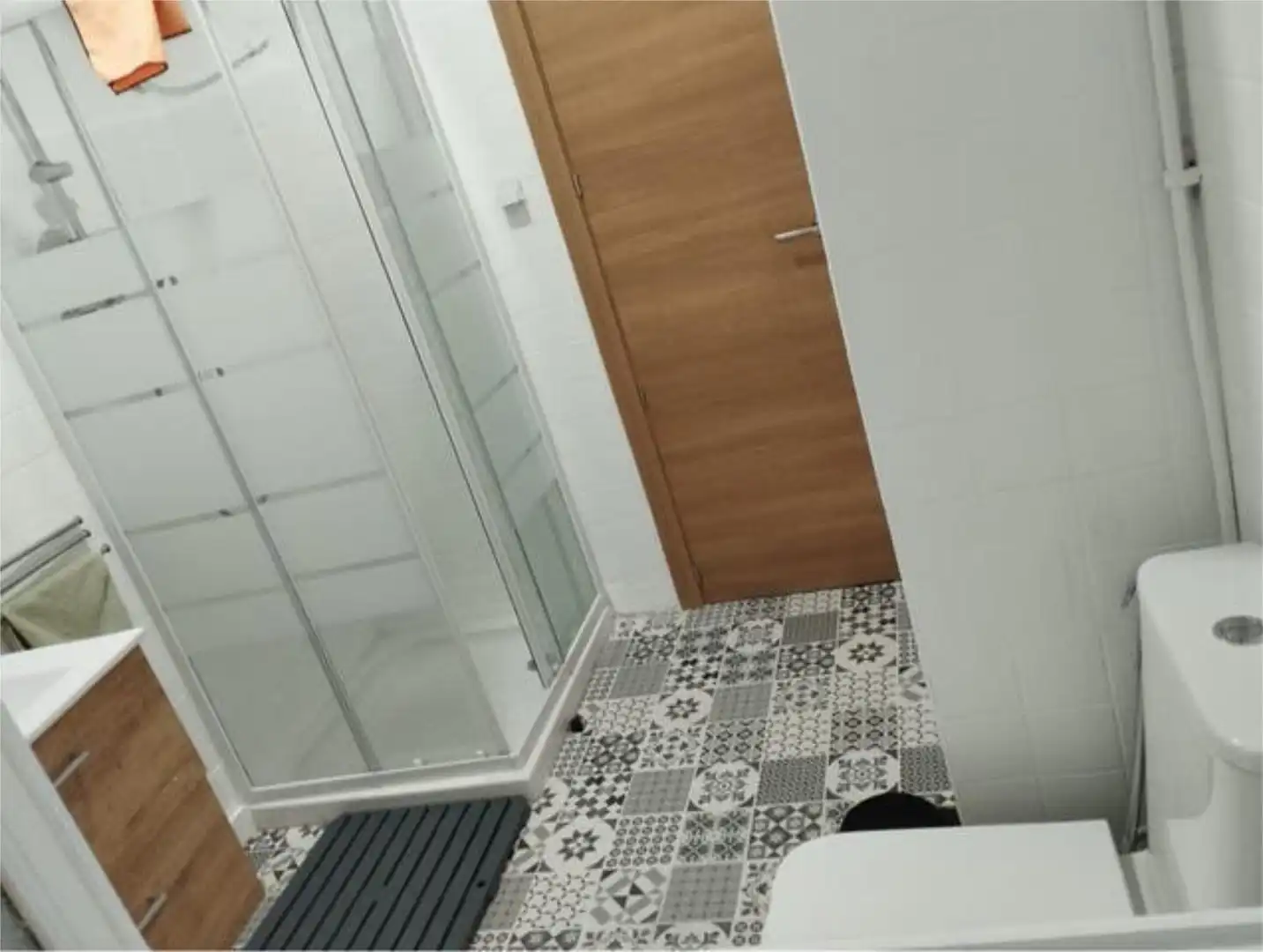 Piso de alquiler en Sants Patrons Baño de Piso de alquiler en Alzira con Terraza y Amueblado
