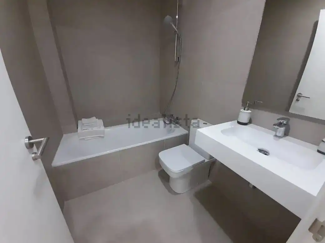 Pis de lloguer a Avenida Arrigo Boito, 1, Este Bany de Pis de lloguer en Málaga Capital amb Aire condicionat, Terrassa i Piscina