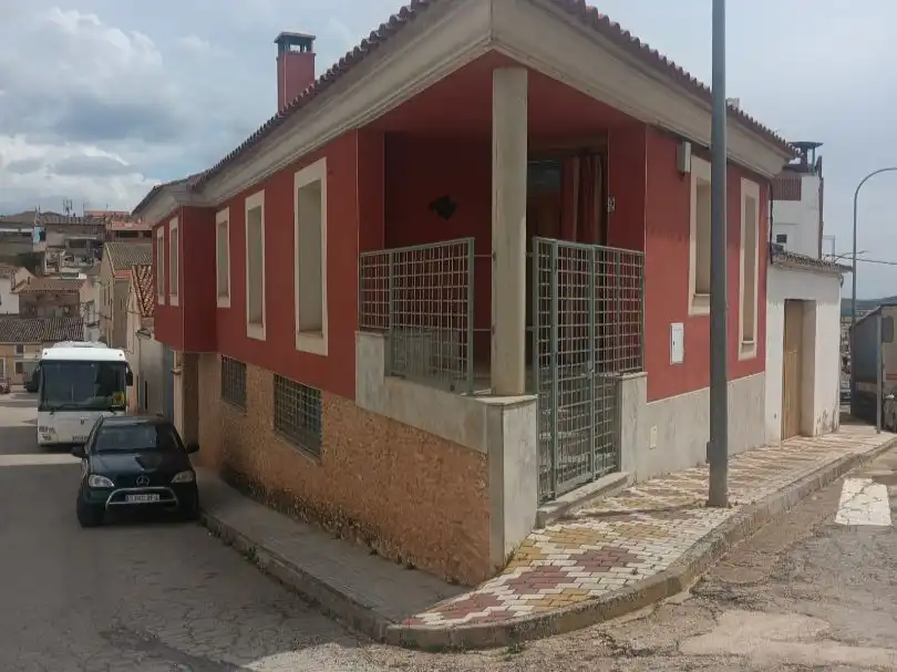 Vista exterior de Piso en venta en Albaladejo con Aire acondicionado, Calefacción y Amueblado