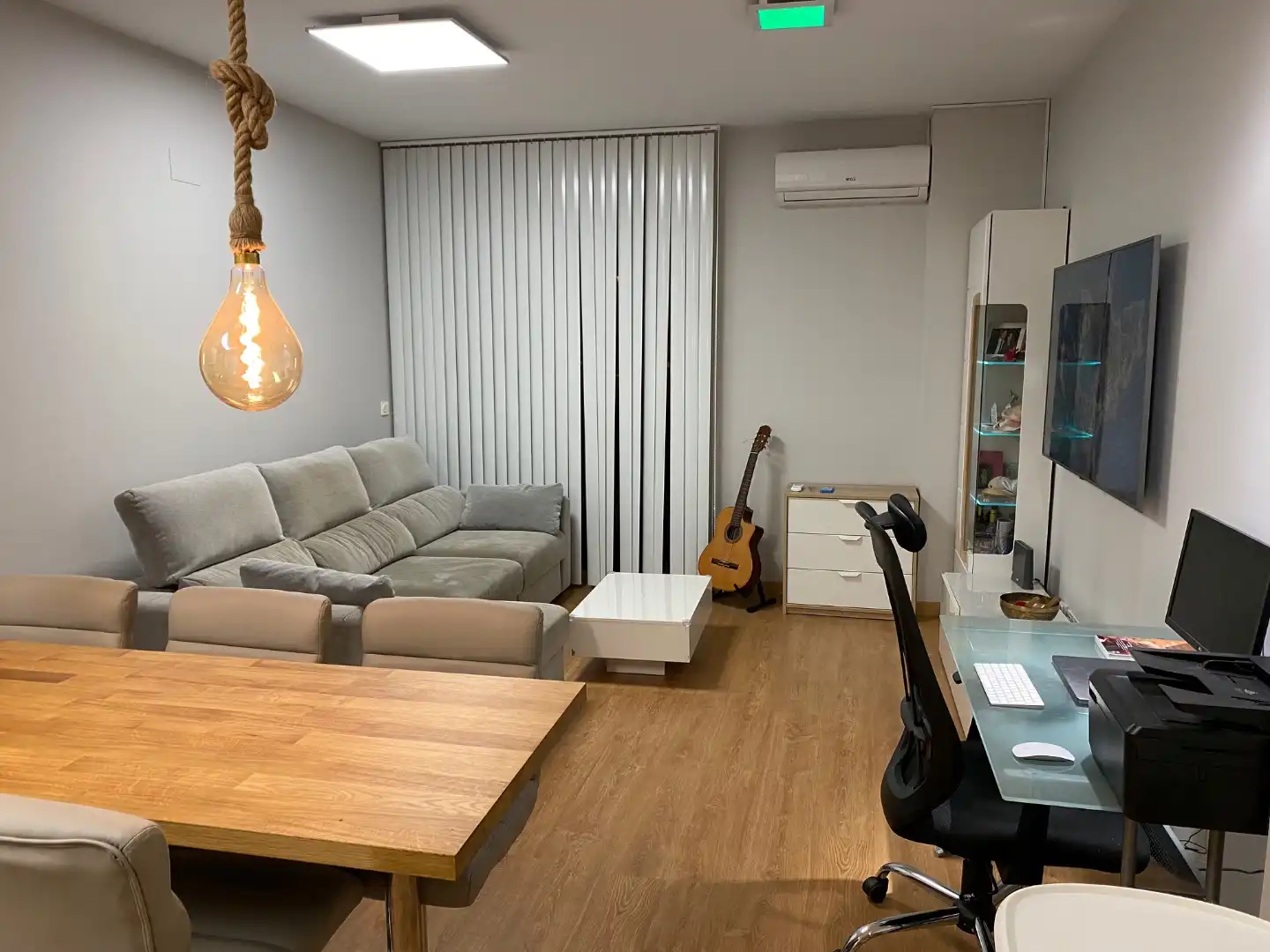 Flat for rent in Plaza Nuevo Zaidin, 1, Barrio de Zaidín Living room of Flat for rent in Granada with Air Conditioner, Heating and Parquet flooring