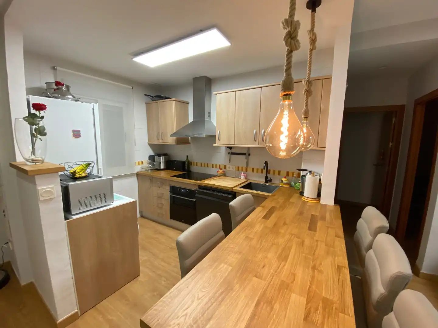 Flat for rent in Plaza Nuevo Zaidin, 1, Barrio de Zaidín Kitchen of Flat for rent in Granada with Air Conditioner, Heating and Parquet flooring