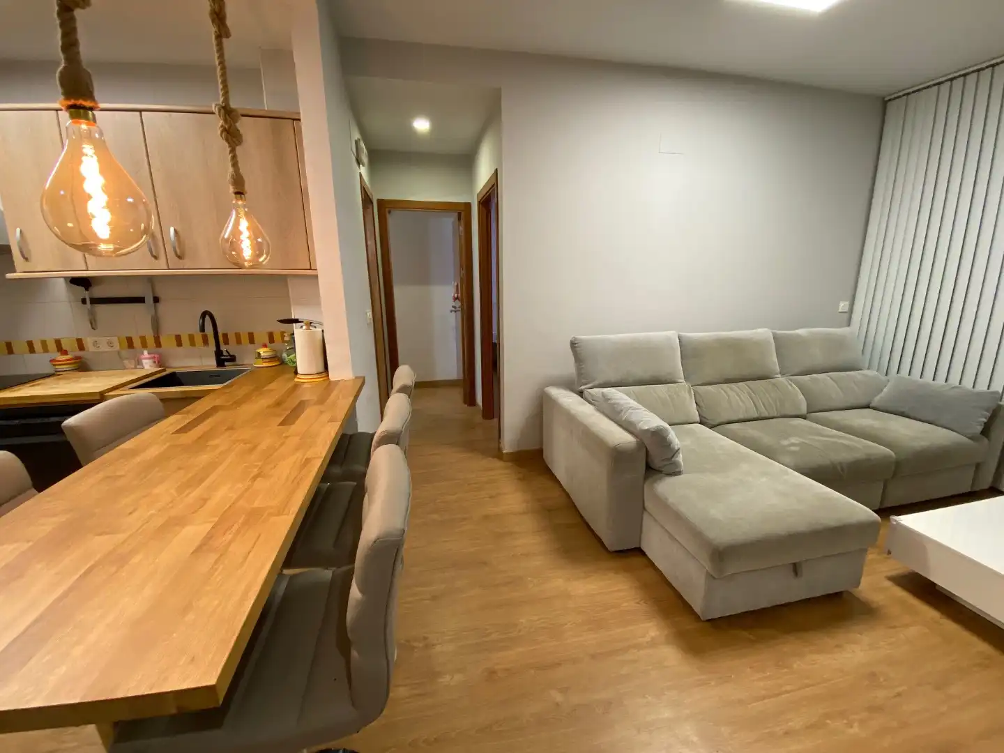 Flat for rent in Plaza Nuevo Zaidin, 1, Barrio de Zaidín Living room of Flat for rent in Granada with Air Conditioner, Heating and Parquet flooring