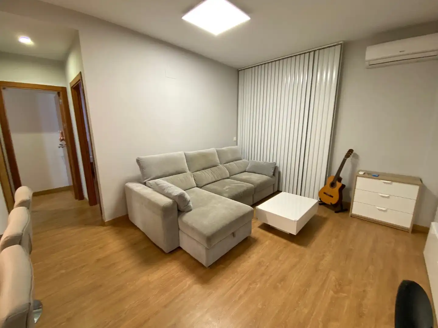 Flat for rent in Plaza Nuevo Zaidin, 1, Barrio de Zaidín Living room of Flat for rent in Granada with Air Conditioner, Heating and Parquet flooring