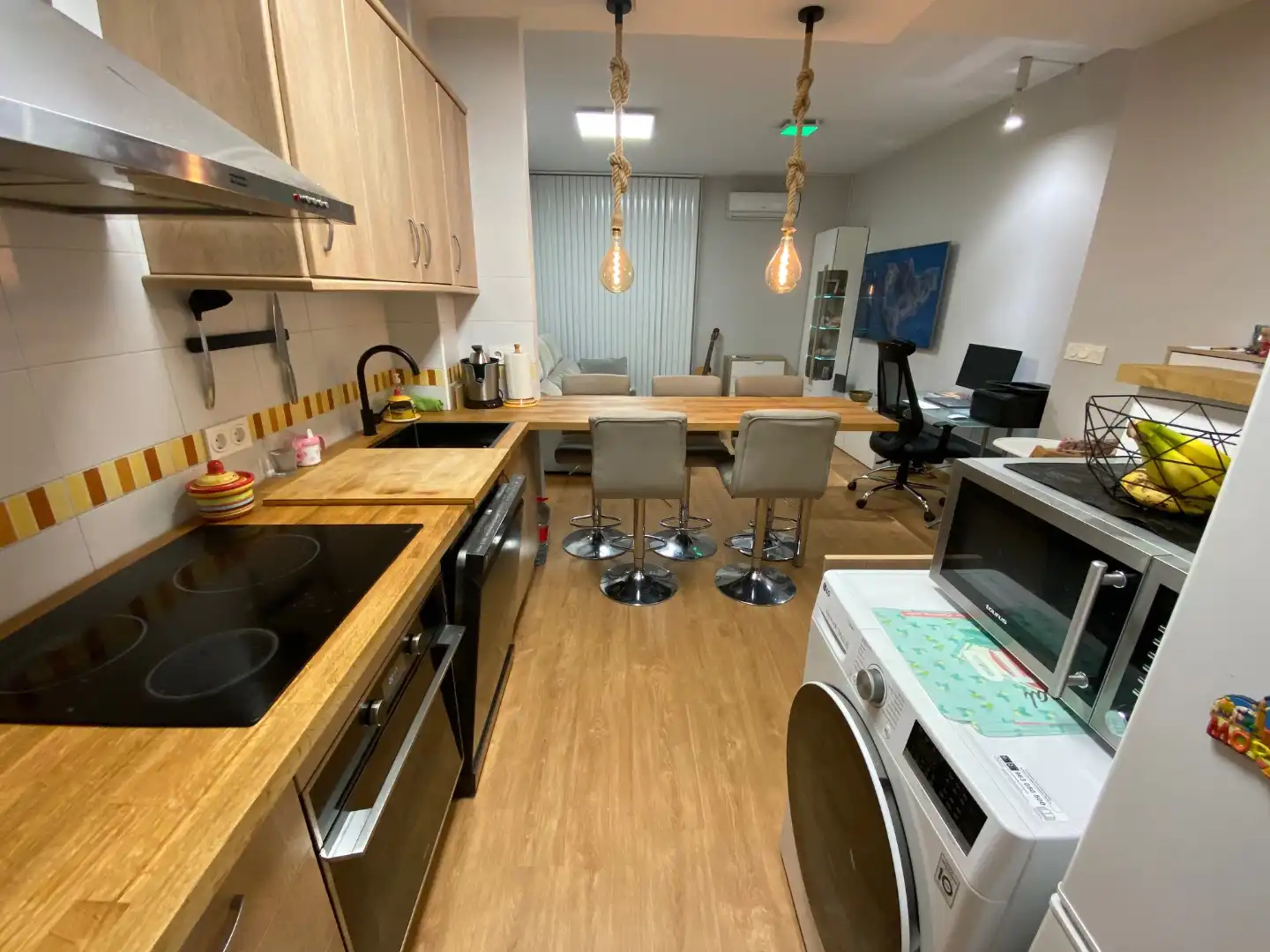 Flat for rent in Plaza Nuevo Zaidin, 1, Barrio de Zaidín Kitchen of Flat for rent in Granada with Air Conditioner, Heating and Parquet flooring