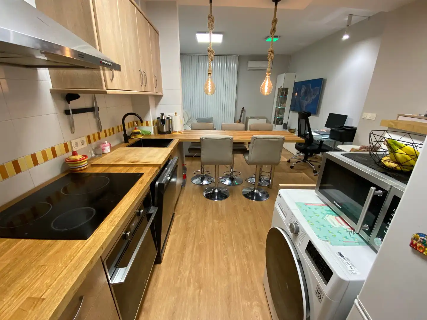 Flat for rent in Plaza Nuevo Zaidin, 1, Barrio de Zaidín Kitchen of Flat for rent in Granada with Air Conditioner, Heating and Parquet flooring