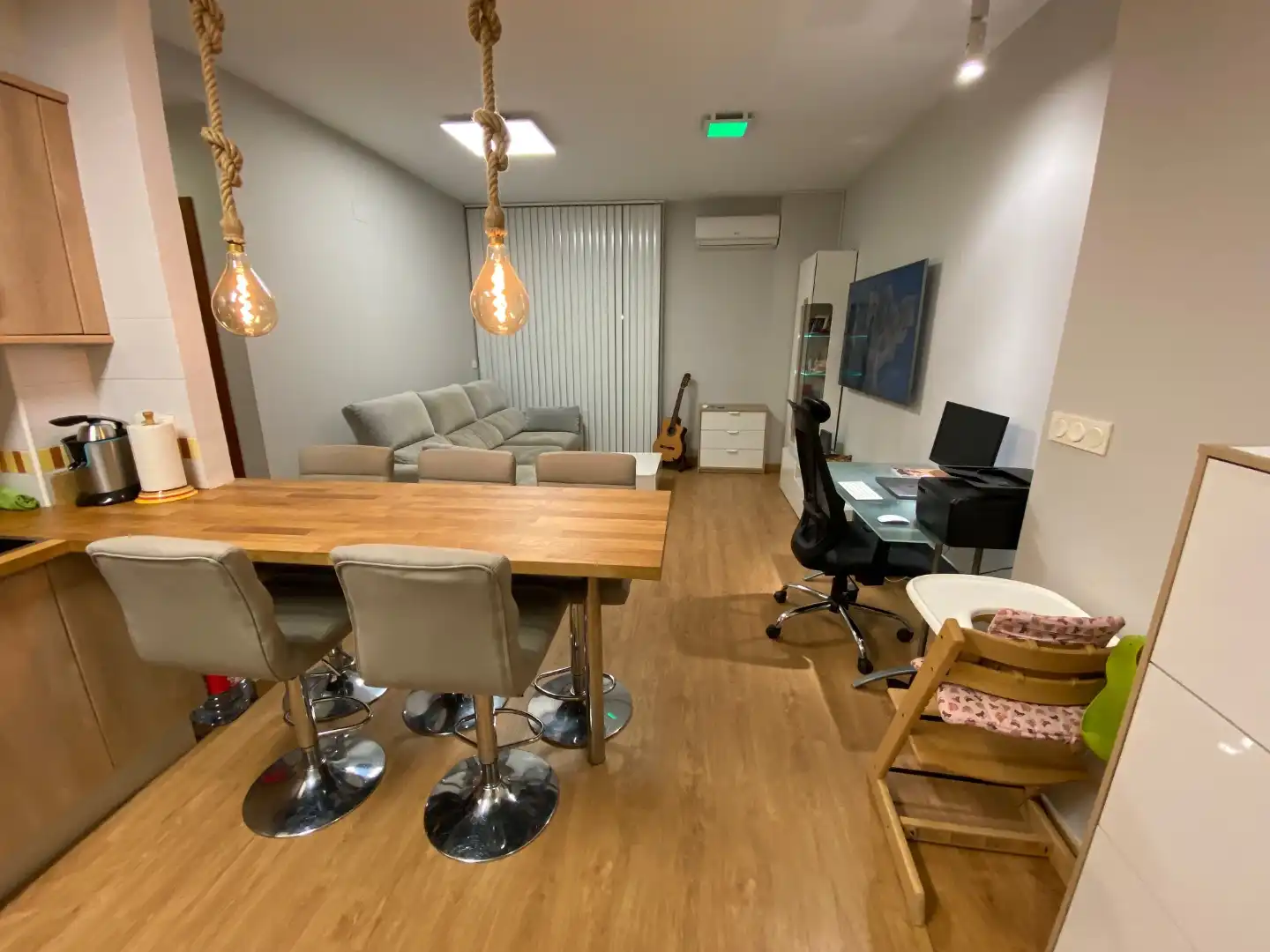 Flat for rent in Plaza Nuevo Zaidin, 1, Barrio de Zaidín Living room of Flat for rent in Granada with Air Conditioner, Heating and Parquet flooring