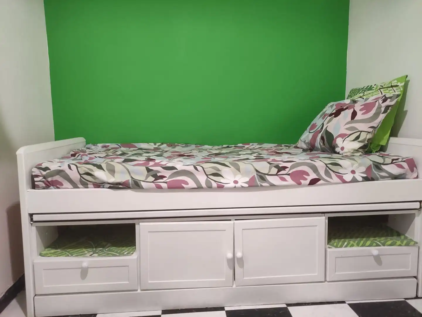 Wohnung zur Miete in Pasaje Gorbea, 2, Los Castillejos - La Trinidad Schlafzimmer von Wohnung zur Miete in Málaga Capital