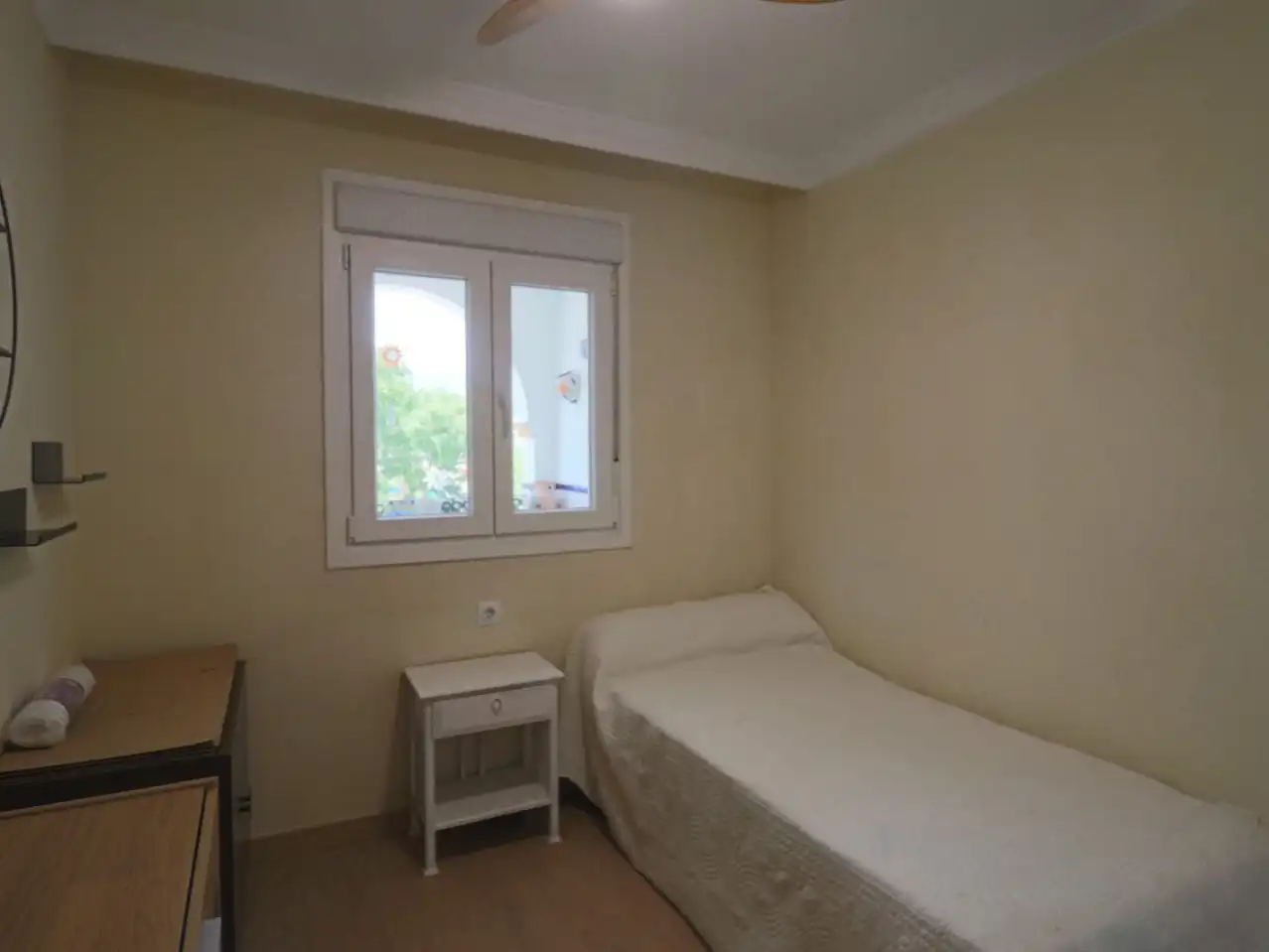 Flat for rent in Calle Doctor Cristóbal Ruiz Méndez, 27, Huerta Nueva Bedroom of Flat for rent in Estepona with Air Conditioner, Heating and Parquet flooring