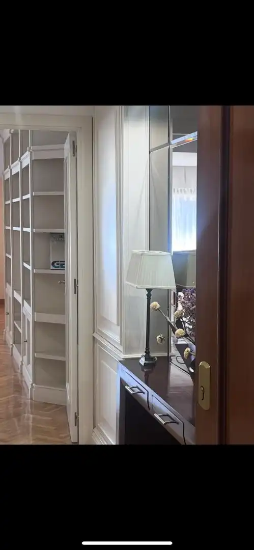 Flat for rent in Calle de Antonio López Aguado, 4, La Paz Flat for rent in Madrid with Heating, Private garden and Parquet flooring