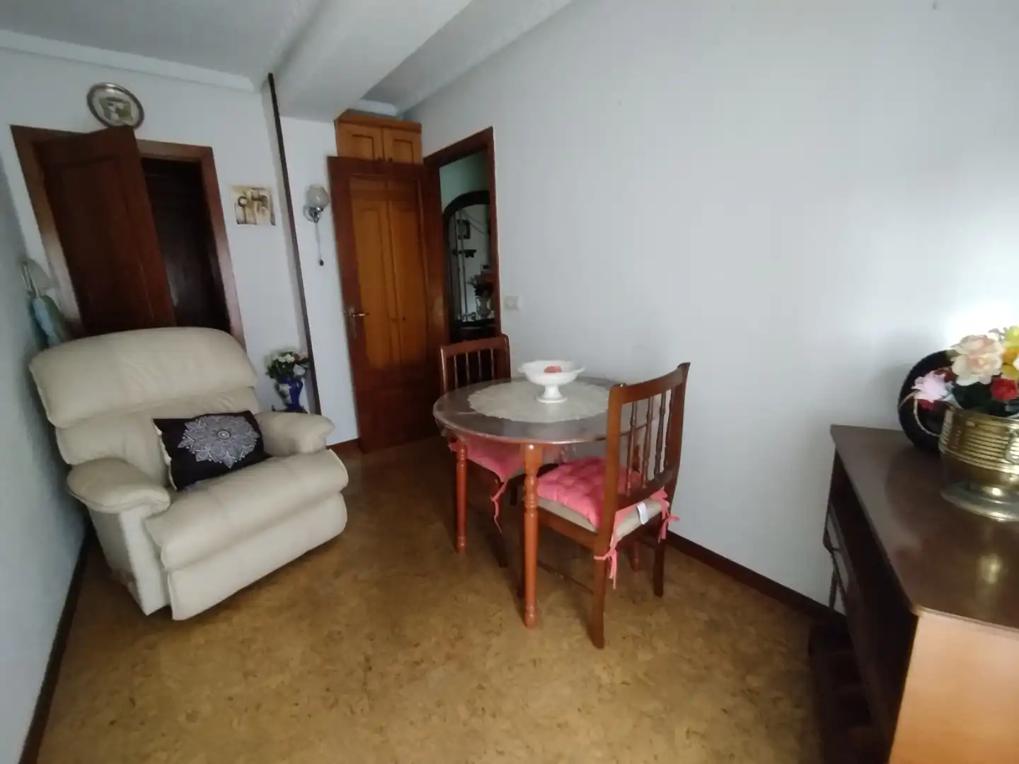 Flat for sale in Calle de la Reconquista, 18, Versalles Dining room of Flat for sale in Avilés with Heating, Private garden and Furnished