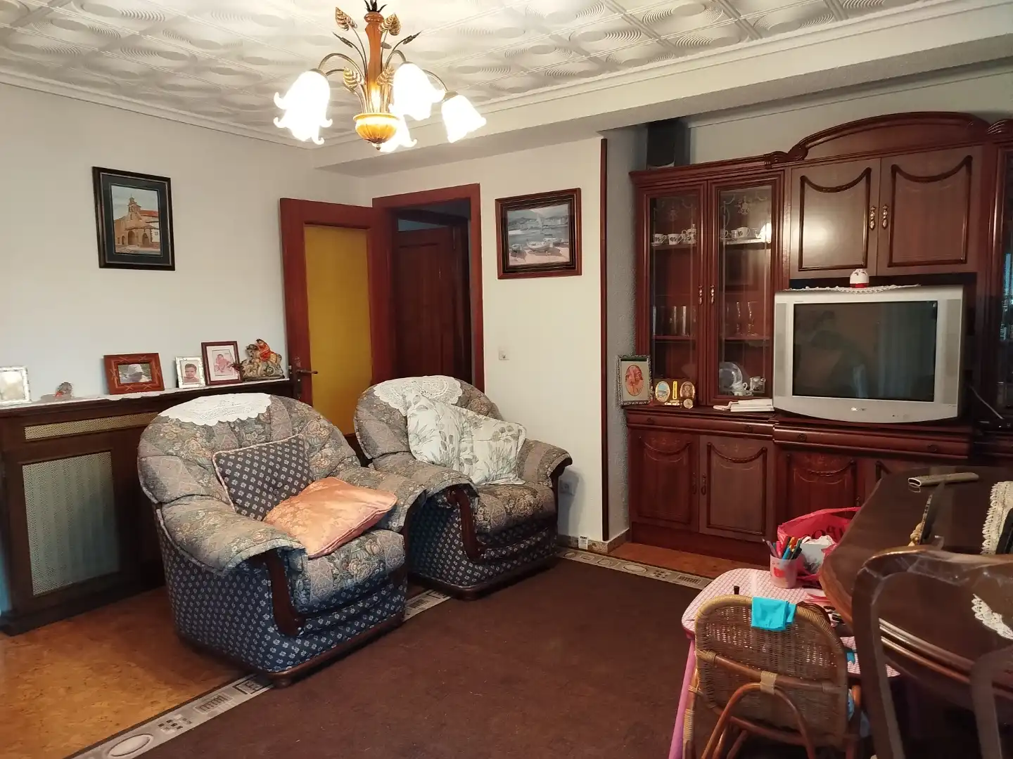 Flat for sale in Calle de la Reconquista, 18, Versalles Living room of Flat for sale in Avilés with Heating, Private garden and Furnished