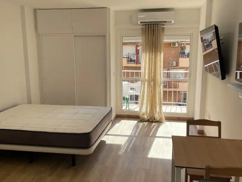 Estudi de lloguer a Avenida Gamonal, 10, Parque de la Paloma Dormitori de Estudi de lloguer en Benalmádena amb Aire condicionat, Terrassa i Piscina