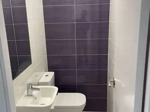 Houses for rent in Calle de Otero y Delage, 57, Peñagrande Bathroom of Houses for rent in Madrid with Air Conditioner, Heating and Private garden