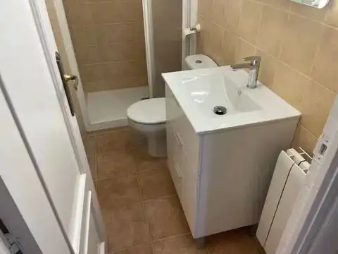 Houses for rent in Calle de Otero y Delage, 57, Peñagrande Bathroom of Houses for rent in Madrid with Air Conditioner, Heating and Private garden