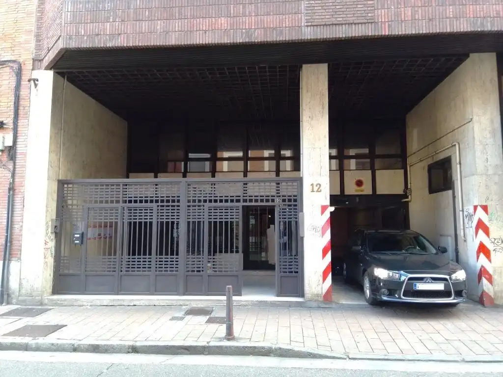 Piso de alquiler en Calle Ruiz Hernández, 12, Valladolid Capital Vista exterior de Piso de alquiler en Valladolid Capital con Balcón