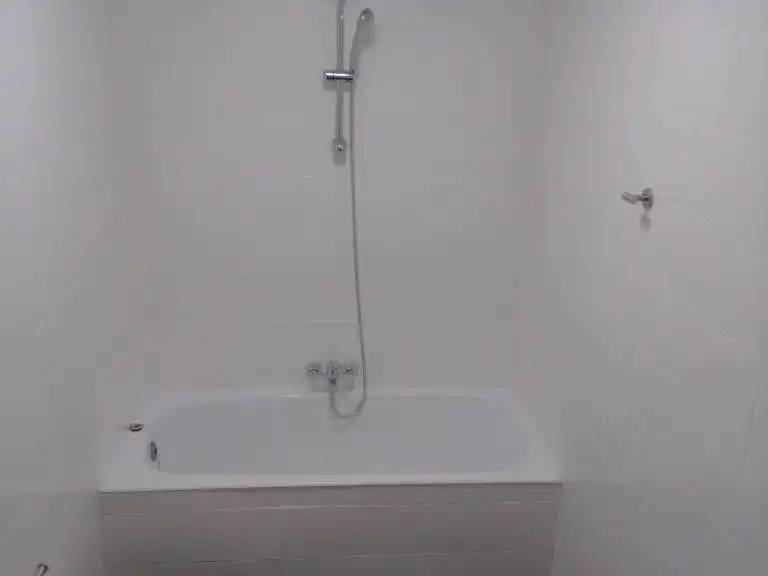 Piso de alquiler en Calle Ruiz Hernández, 12, Valladolid Capital Baño de Piso de alquiler en Valladolid Capital con Balcón